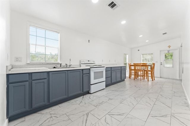 213 BOWEN ROAD, Davenport, FL 33837