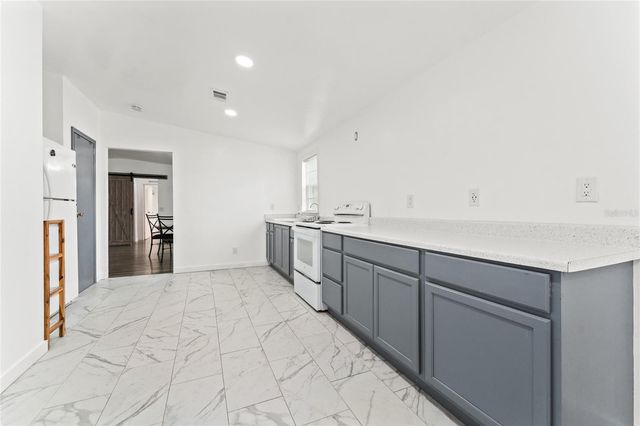 213 BOWEN ROAD, Davenport, FL 33837