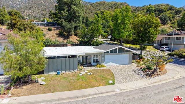 2705 Brierhaven Drive, La Crescenta, CA 91214
