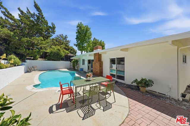 2705 Brierhaven Drive, La Crescenta, CA 91214