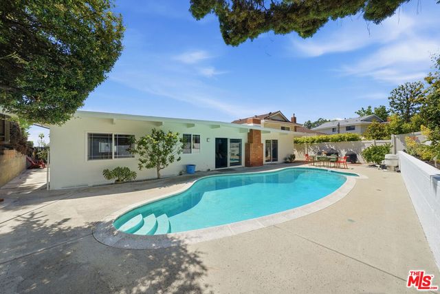 2705 Brierhaven Drive, La Crescenta, CA 91214