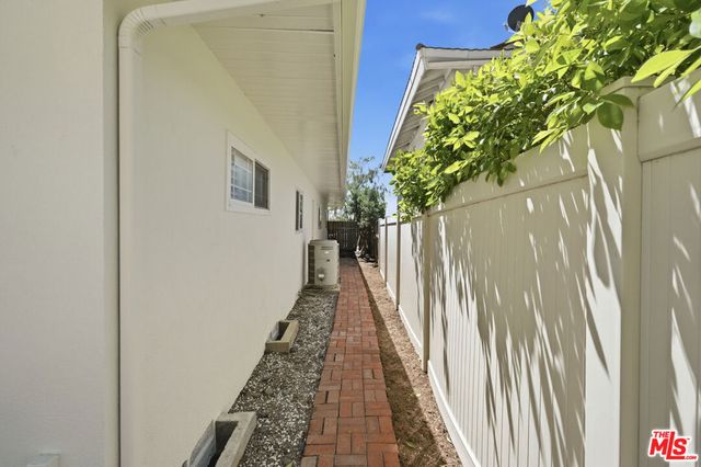 2705 Brierhaven Drive, La Crescenta, CA 91214