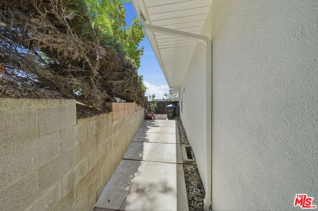 2705 Brierhaven Drive, La Crescenta, CA 91214