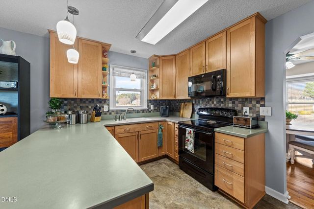 109 Pebble Drive, Clayton, NC 27520