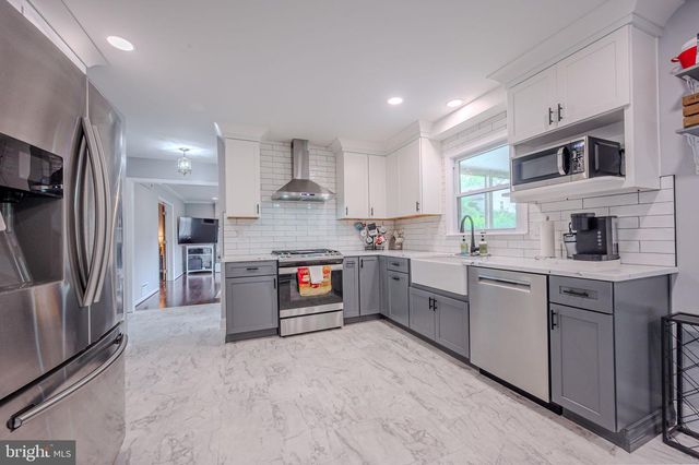 11 LILAC CT, Wilmington, DE 19808