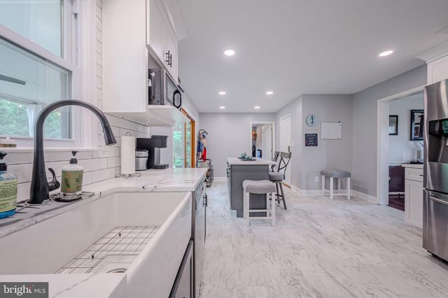 11 LILAC CT, Wilmington, DE 19808