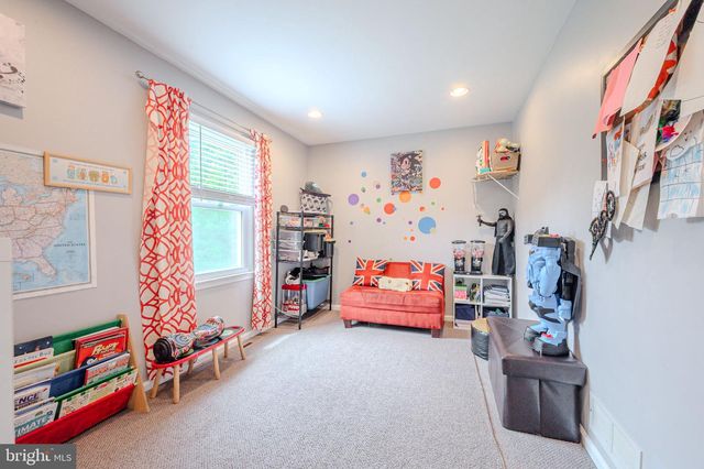 11 LILAC CT, Wilmington, DE 19808