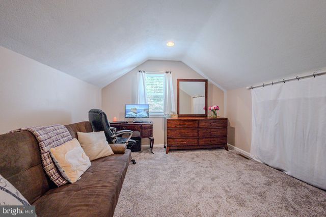 11 LILAC CT, Wilmington, DE 19808