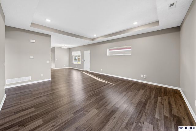2114 Aaron Way, Fremont, NE 68025