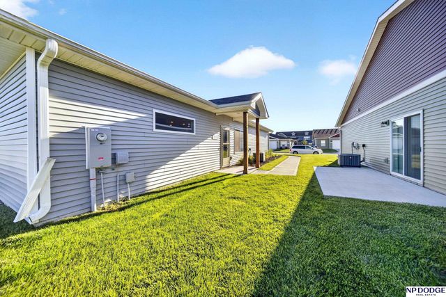 2114 Aaron Way, Fremont, NE 68025