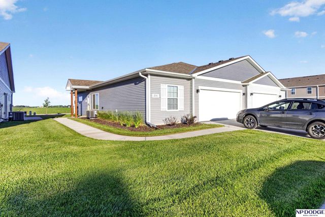 2114 Aaron Way, Fremont, NE 68025