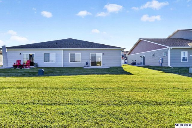 2114 Aaron Way, Fremont, NE 68025