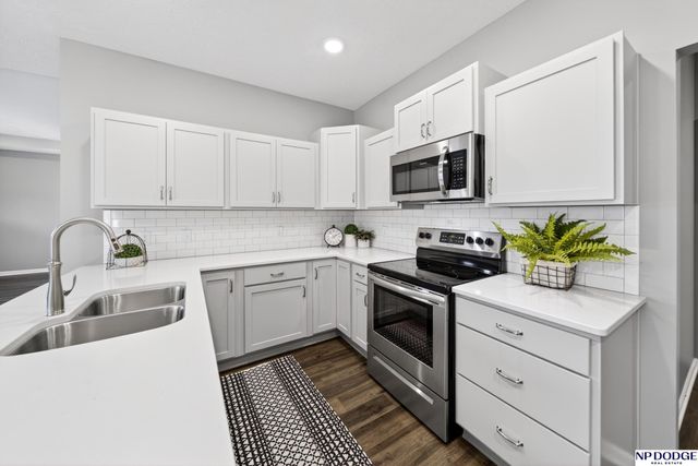 2114 Aaron Way, Fremont, NE 68025