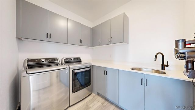 885 Delechant Drive, Erie, CO 80516