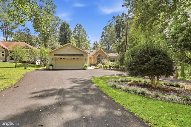 323 STRATFORD CIR, Locust Grove, VA 22508