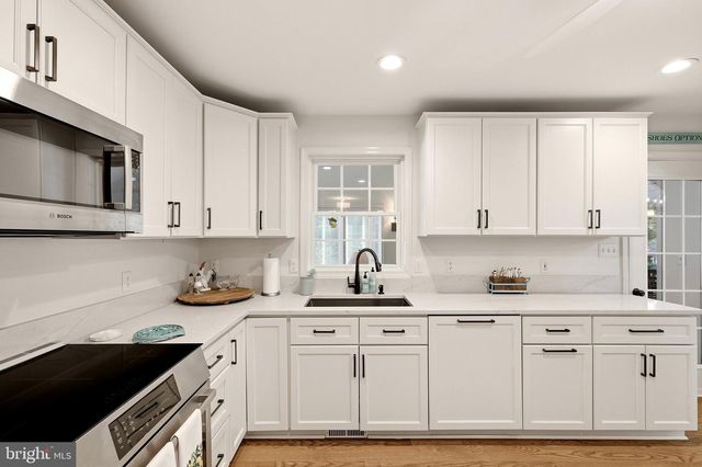 323 STRATFORD CIR, Locust Grove, VA 22508