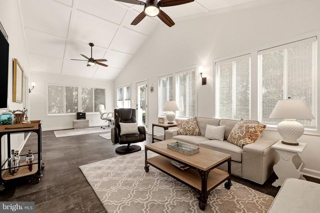 323 STRATFORD CIR, Locust Grove, VA 22508