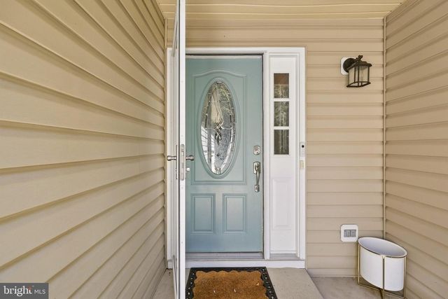 323 STRATFORD CIR, Locust Grove, VA 22508