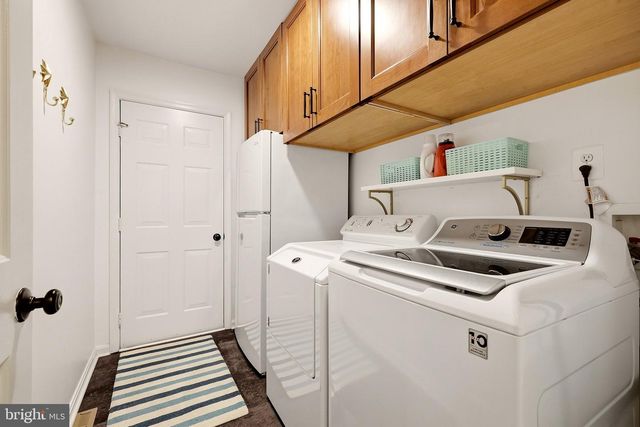 323 STRATFORD CIR, Locust Grove, VA 22508