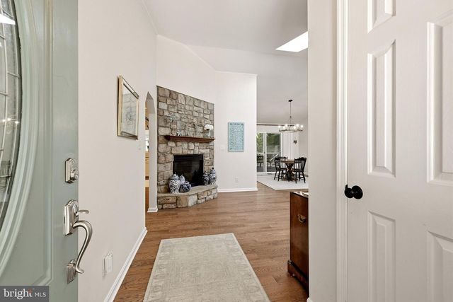 323 STRATFORD CIR, Locust Grove, VA 22508