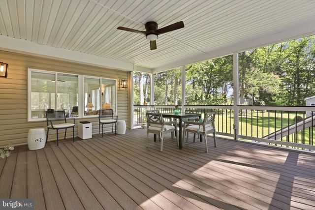 323 STRATFORD CIR, Locust Grove, VA 22508
