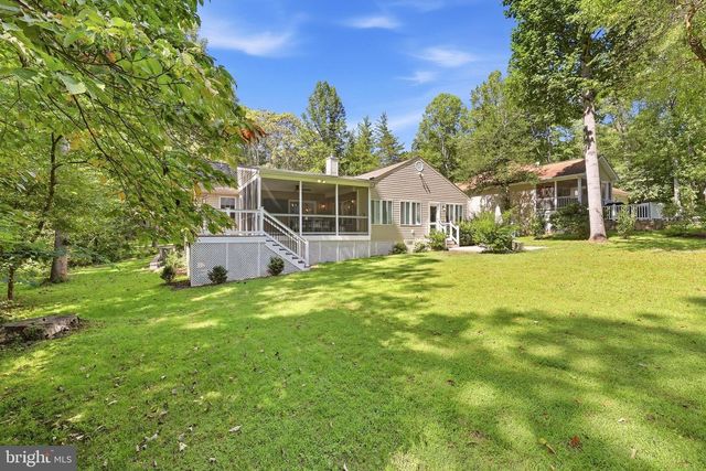 323 STRATFORD CIR, Locust Grove, VA 22508