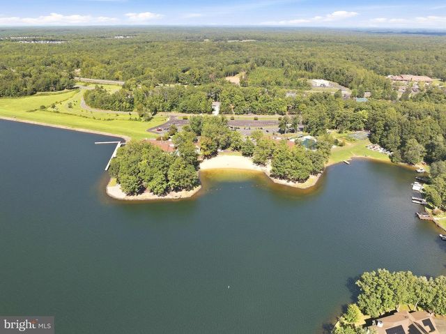 323 STRATFORD CIR, Locust Grove, VA 22508