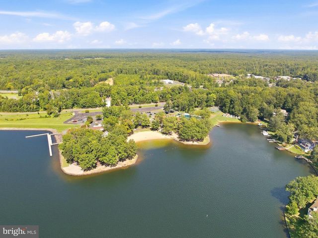 323 STRATFORD CIR, Locust Grove, VA 22508