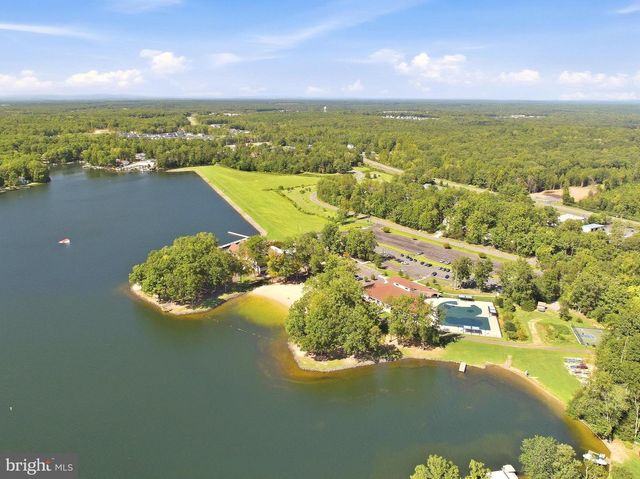 323 STRATFORD CIR, Locust Grove, VA 22508
