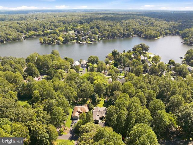 323 STRATFORD CIR, Locust Grove, VA 22508