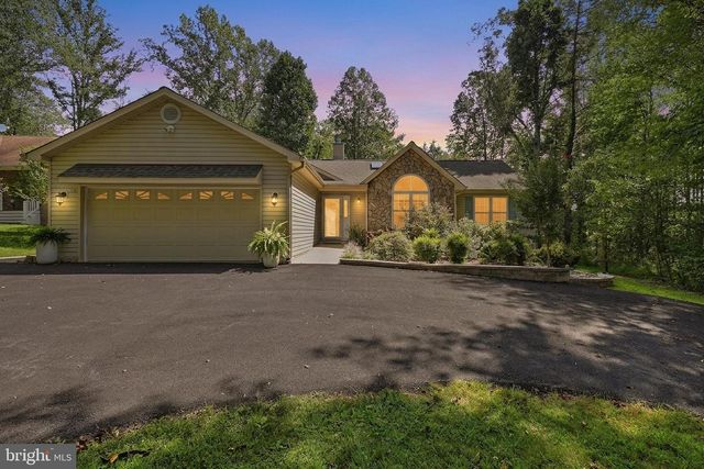 323 STRATFORD CIR, Locust Grove, VA 22508