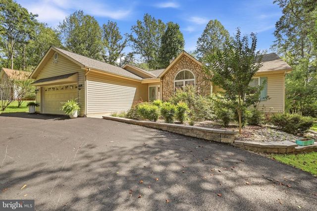 323 STRATFORD CIR, Locust Grove, VA 22508