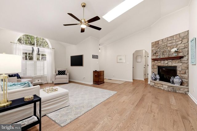 323 STRATFORD CIR, Locust Grove, VA 22508
