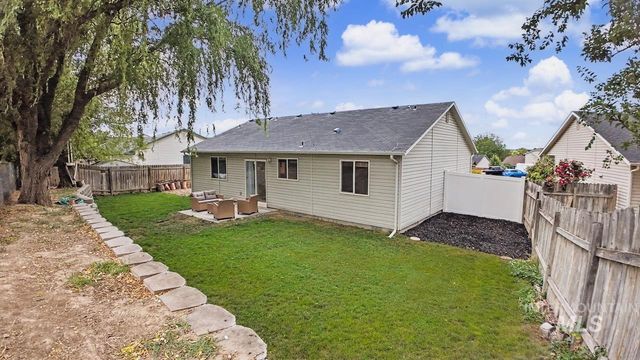 3339 Cedar Park Pl, Nampa, ID 83686