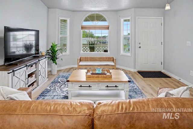 3339 Cedar Park Pl, Nampa, ID 83686