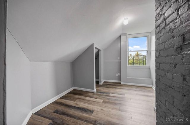 839 Ridgeway Avenue, Cincinnati, OH 45229