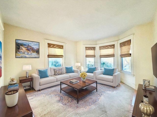 44 Gray St 1, Arlington, MA 02476