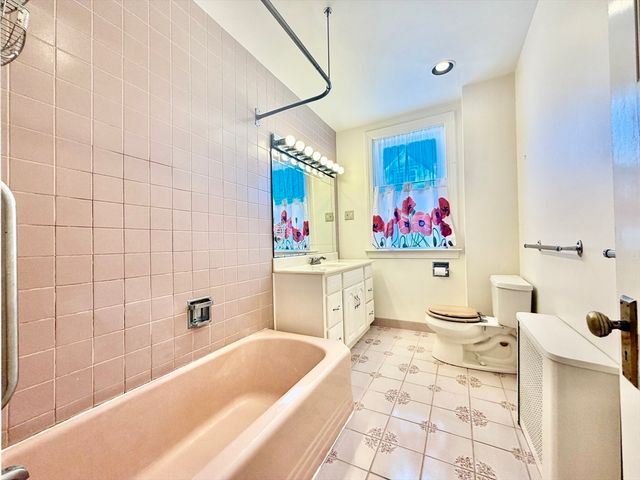 44 Gray St 1, Arlington, MA 02476