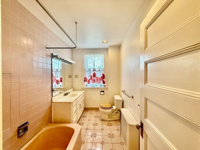 44 Gray St 1, Arlington, MA 02476