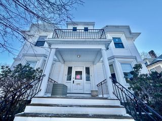 44 Gray St 1, Arlington, MA 02476