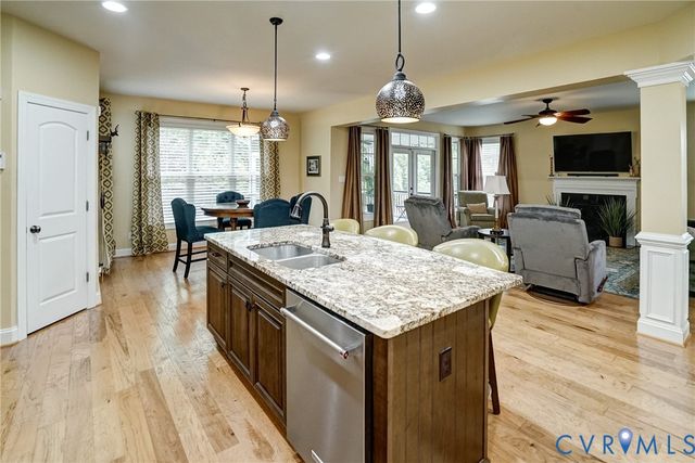 14812 Creekbrook Ter, Midlothian, VA 23113