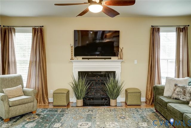 14812 Creekbrook Ter, Midlothian, VA 23113