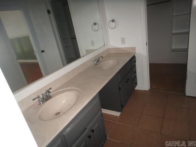 311 Live Oak, Searcy, AR 72143