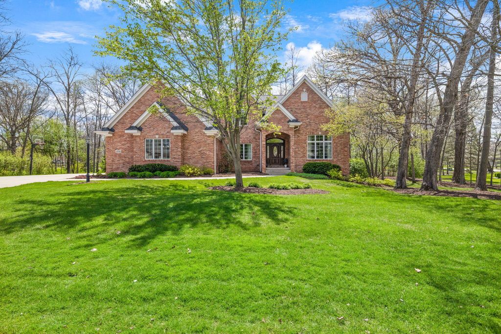 494 Brittany Lane, Dyer, IN 46311