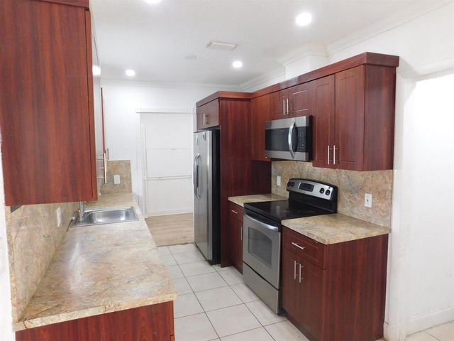 2251 NW 29th Terrace, Fort Lauderdale, FL 33311