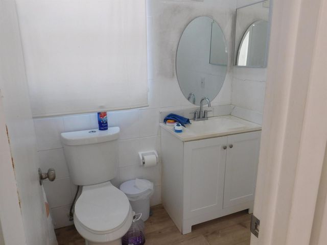 2251 NW 29th Terrace, Fort Lauderdale, FL 33311