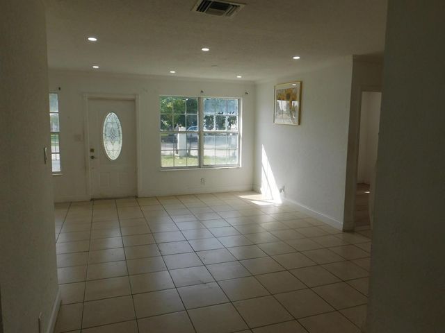2251 NW 29th Terrace, Fort Lauderdale, FL 33311