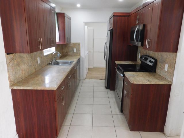 2251 NW 29th Terrace, Fort Lauderdale, FL 33311