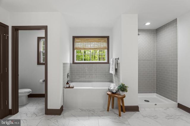 237 SPEAKS LN, Harpers Ferry, WV 25425