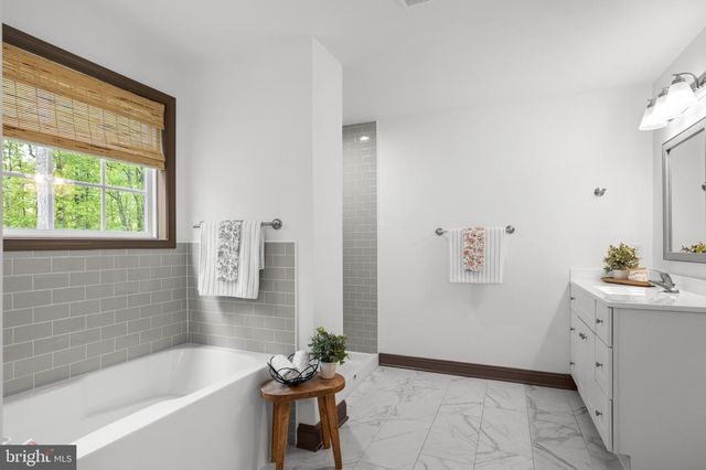 237 SPEAKS LN, Harpers Ferry, WV 25425